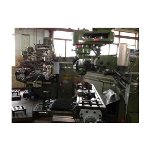 铣床 EDM and milling machines